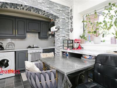 Breakfasting Kitchen